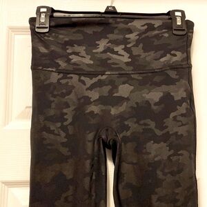 SPANX SPARKLY METALLIC BLACK CAMO LEGGINGS ~MEDIUM~GORGEOUS